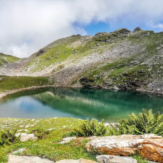 Trekkers hiking to Bhrigu Lake near Manali