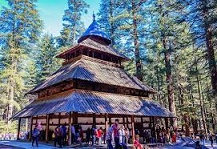 Devta procession during Kullu Dussehra – part of Kullu Valley culture