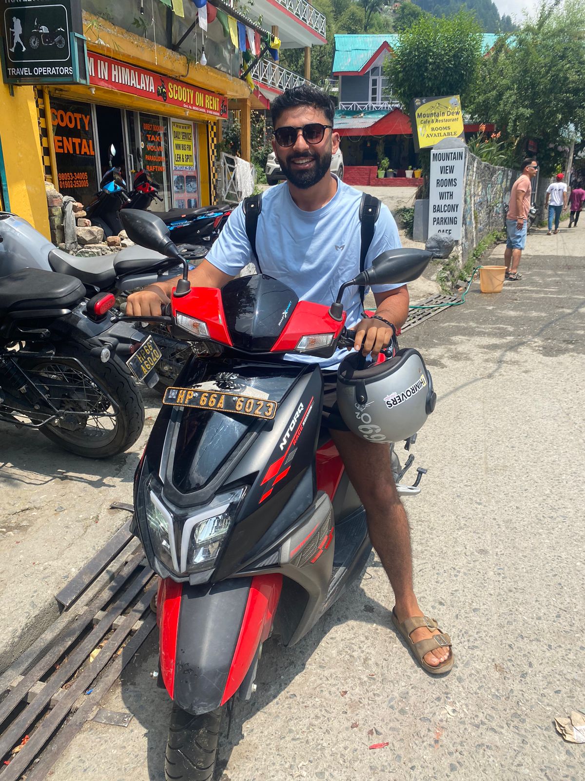 tvs-ntorq-125cc-rent-manali
